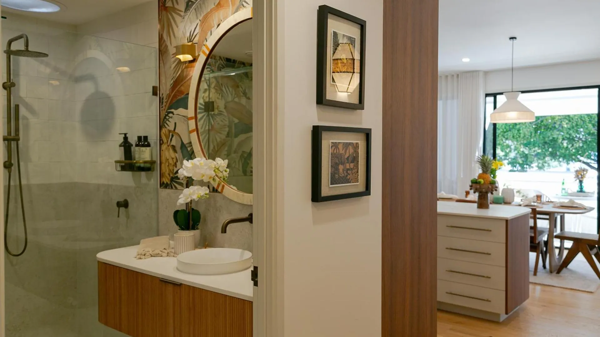 Monsoon Luxury Apartment Port Douglas